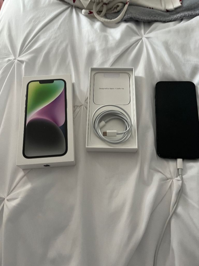 Apple iPhone 14 256GB - Black, As Good As New