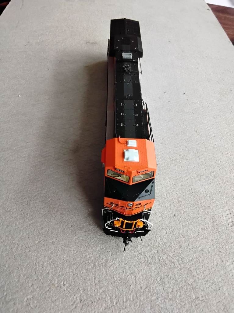 INTER MOUNTAIN ES44AC LOCOMOTIVE with sound.  BNSF livery.  Used.  Boxed.