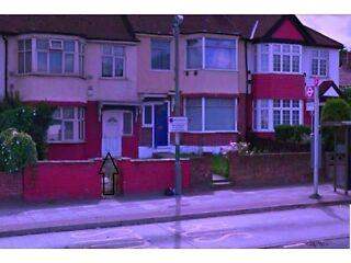 Double/ Twin Room in Shared House – Working Applicants Only