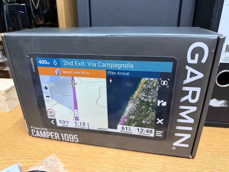 Garmin Camper 1095 10" Caravan Motorhome GPS Sat Nav - £779.99RRP - Used Twice!