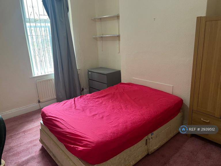 5 bedroom house in Brighton Grove, Newcastle Upon Tyne, NE4 (5 bed) (#2939512)