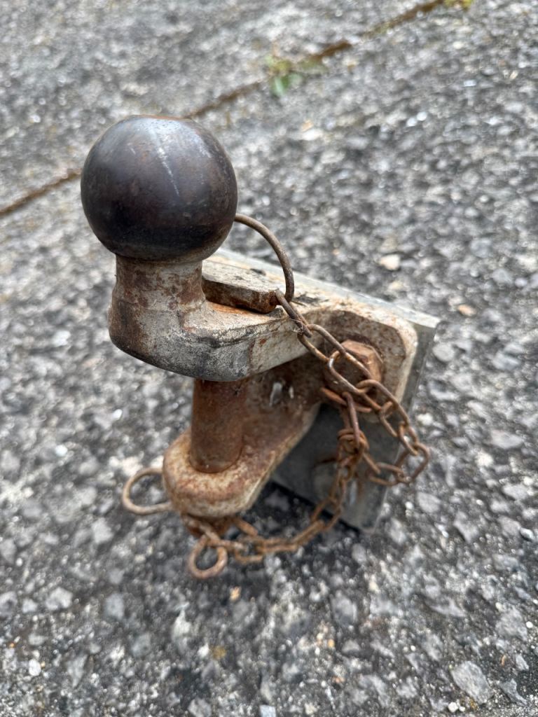 Tow hitch 
