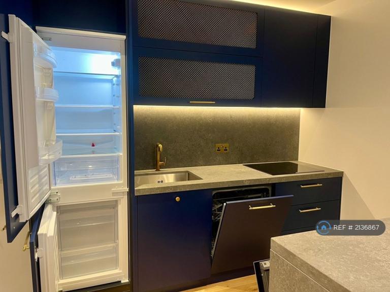 1 bedroom flat in Prinsep House, London, E14 (1 bed) (#2136867)