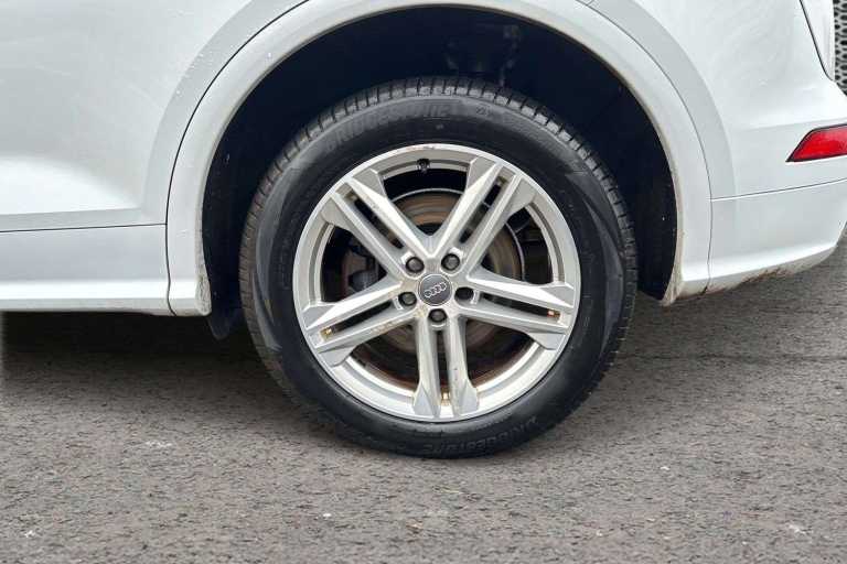  Audi Q5 40 TDI Quattro S Line 5dr S Tronic SUV Diesel Automatic