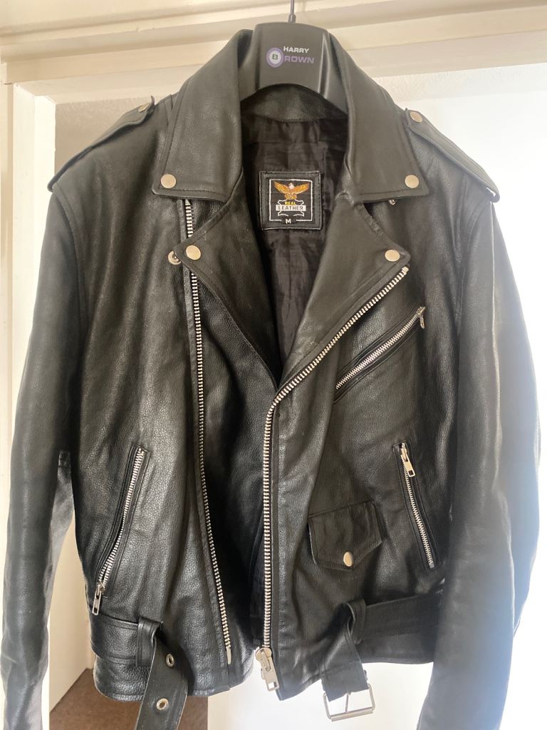 Real leather bikers Jacket Size Medium