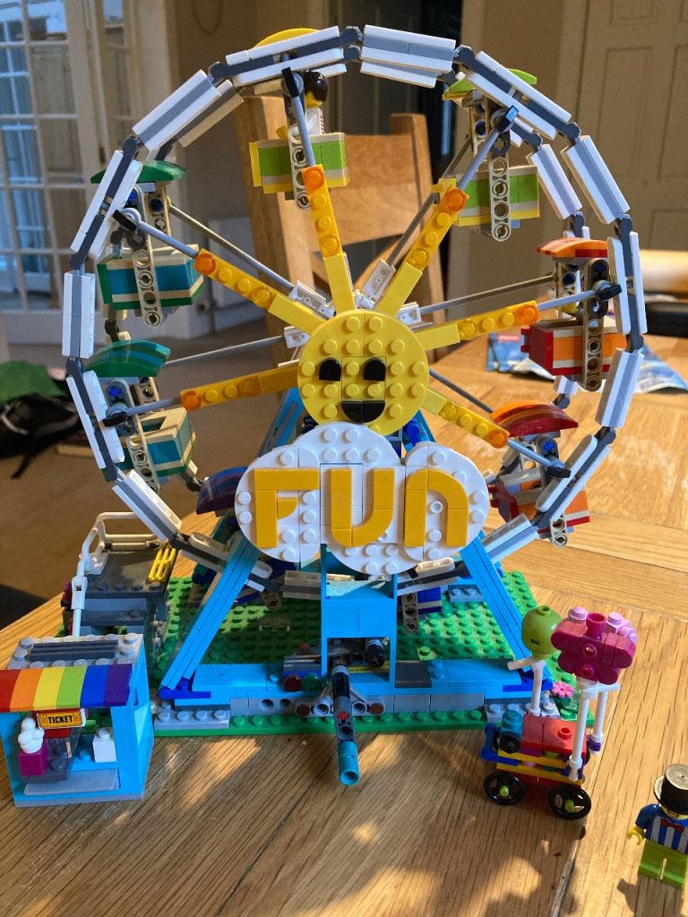 Lego creator 3 in 1 ferris wheel 31119
