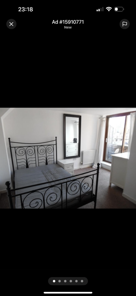 Immediately available large double bedroom with balcony E14