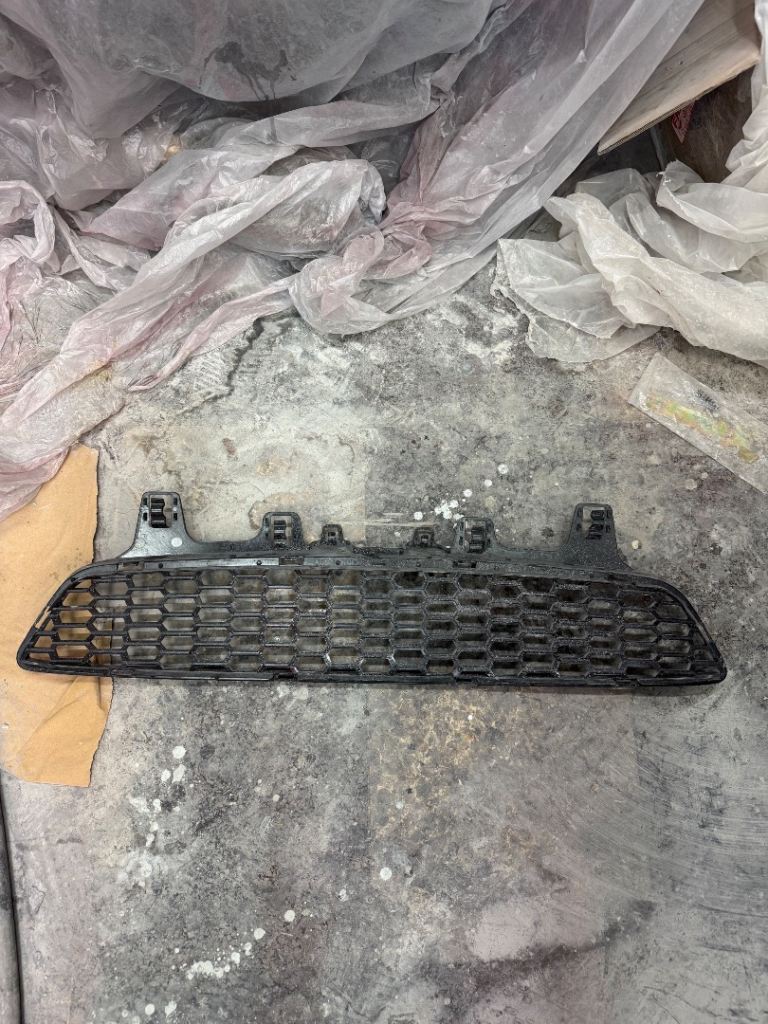 BMW M3 F80 M4 F82 F83 Front Bumper Lower Centre Grille — Genuine OEM