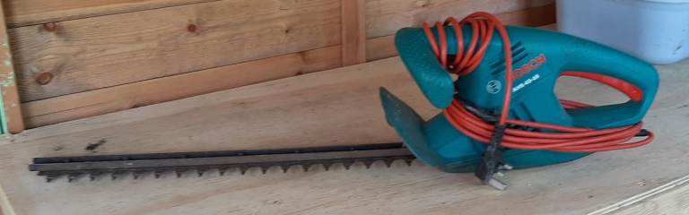 Bosh hedge trimmer 
