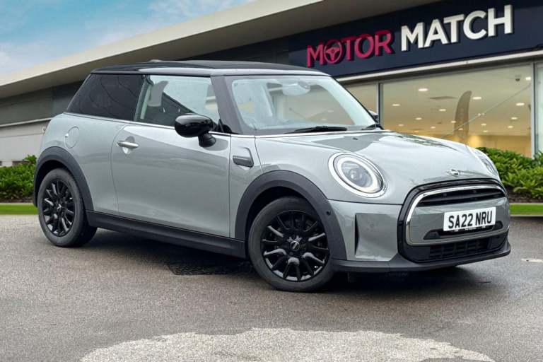 2022 MINI Hatch 1.5 Cooper Classic Euro 6 (s/s) 3dr Hatchback PETROL Manual