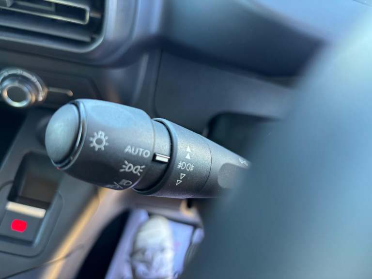 PEUGEOT RIFTER WHEELCHAIR ACCESSIBLE VEHICLE WAV WITH HOIST PASSENGER UP FRONT