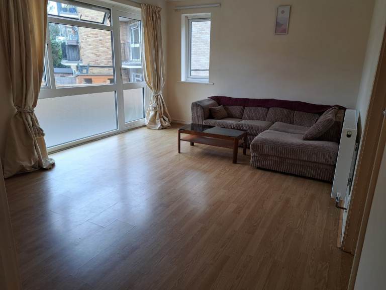 2 BED FLAT TO RENT IN HOVE