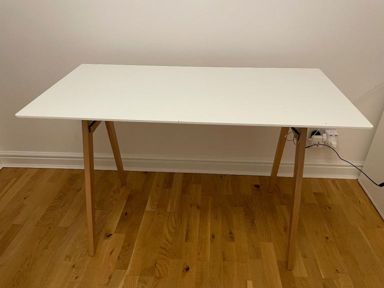White-wooden desk