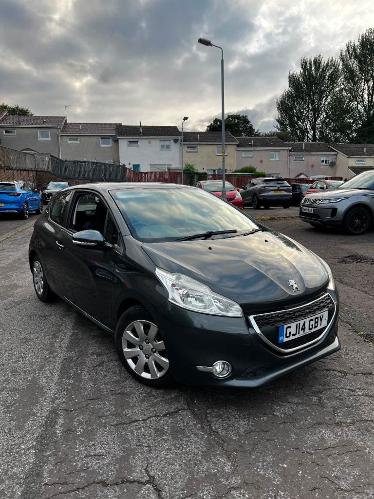Peugeot, 208, Hatchback, 2014, Semi-Auto, 1398 (cc), 3 doors