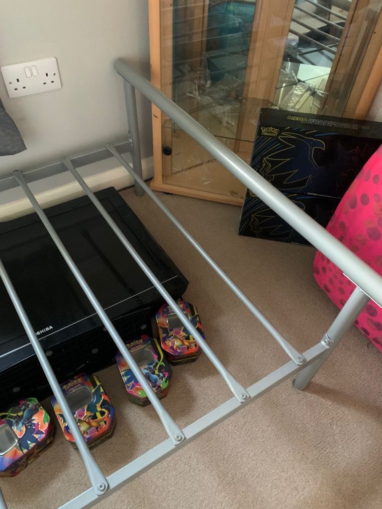 metal frame single bed and matress