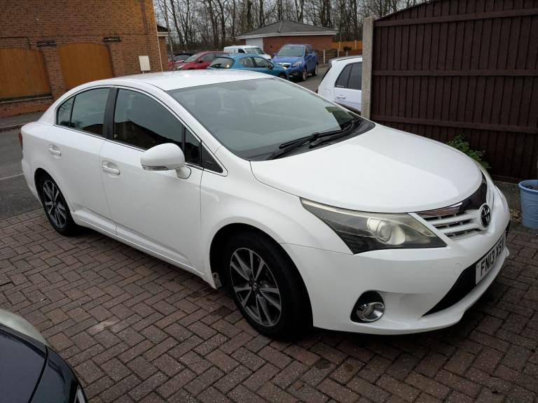Toyota Avensis Saloon 4 door 1.8 valvematic 