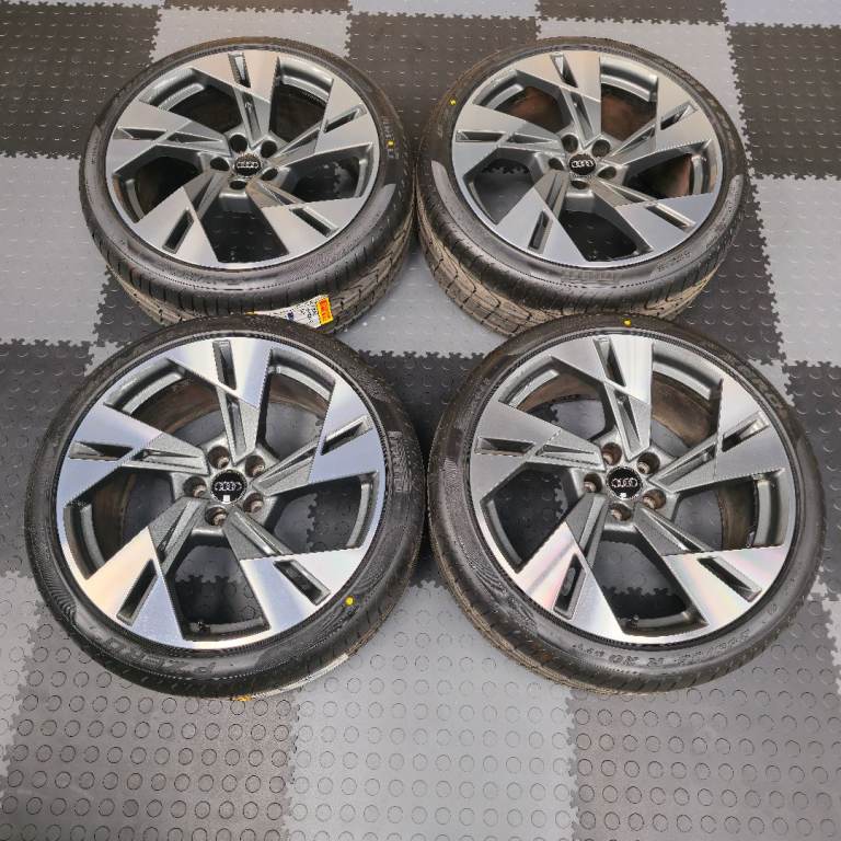 Genuine Audi 20" Turbine Alloy Wheels NEW PIRELLI tyres A4 A5 S5 S5 A6 A7 A8 Q3 