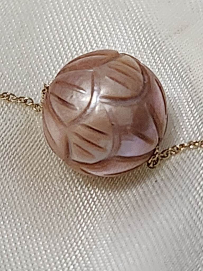 9ct Gold Chain Carved Purple Pearl Pendant 11x13 18 inch set New 
