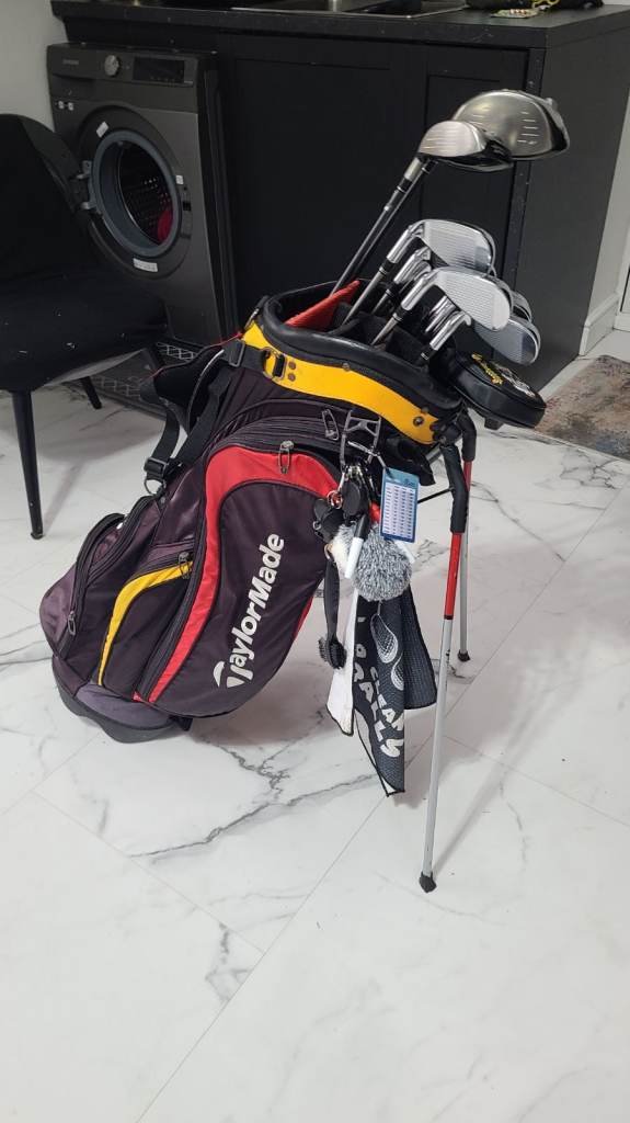 TAYLORMADE GOLF stand Bag 7 Way Flex dual Carry Strap ultra light rain cover all zips working