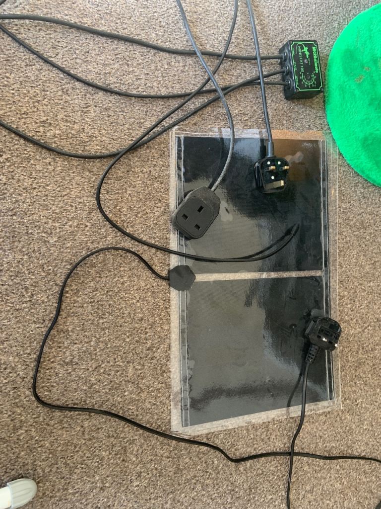 Heat mat with ministat