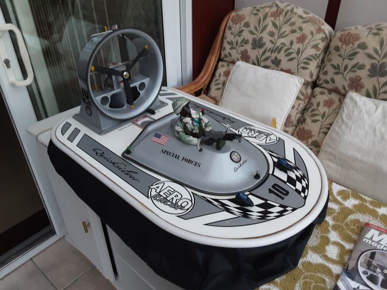 Model hovercraft -  Aero Racer