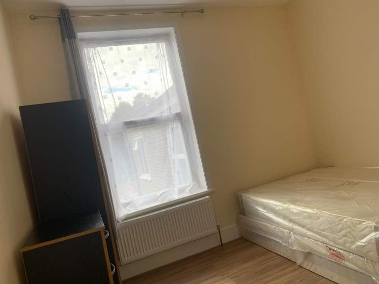 Double Room to Let