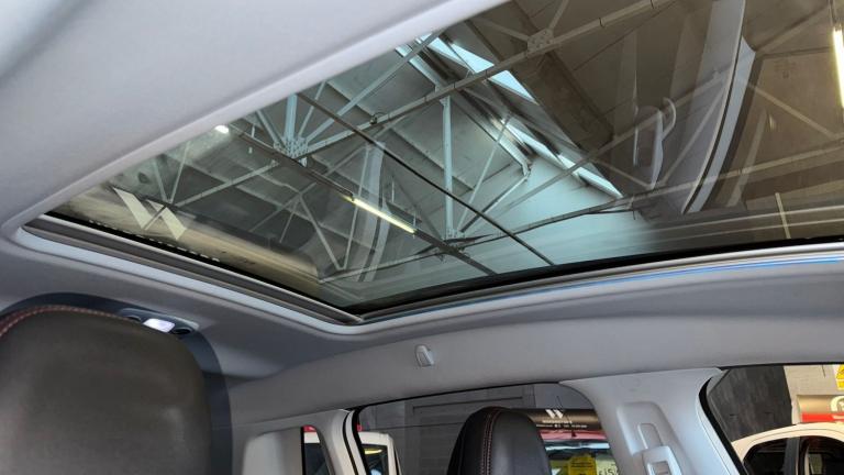 PEUGEOT 2008 1.2 PureTech GT Line White 5dr PANROOF+SATNAV+CRUISE+DAB 2017