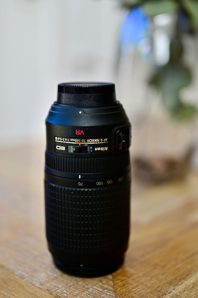 Nikon AF-S NIKKOR 70-300mm 1:4.5-5.6G MINT CONDITION ZOOM LENS