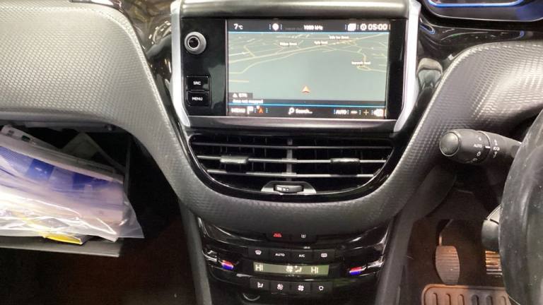 2018 Peugeot 2008 1.2 PureTech Allure Premium 5dr [Start Stop] HATCHBACK PETROL Manual