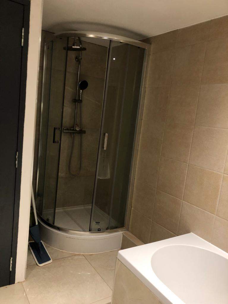 Room to Let in A nice Clean House - SS14 1QA, Basildon.