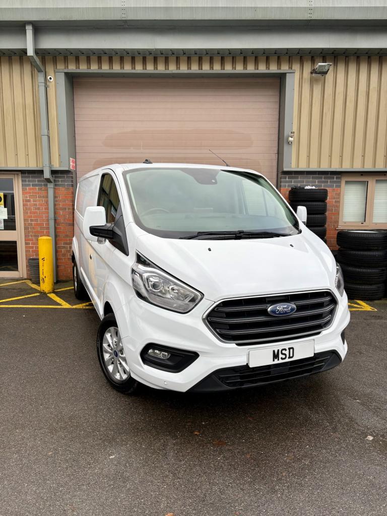 2022 Ford Transit Custom 2.0 EcoBlue 130ps Low Roof Limited Van L2 PANEL VAN Diesel Manual