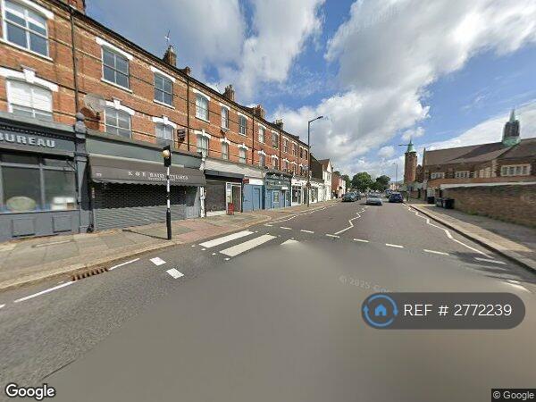 2 bedroom flat in Helvi Court, London, N3 (2 bed) (#2772239)