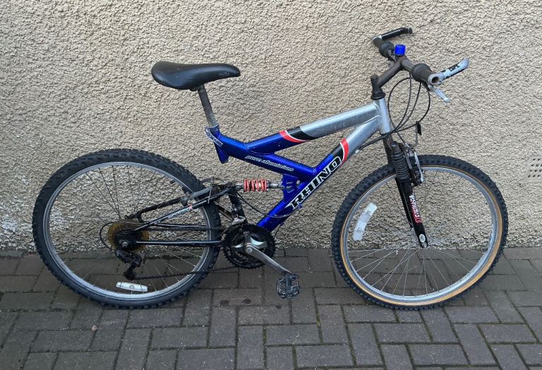 Bike/Bicycle.GENTS RHINO “ PURE ALUMINIUM “ MEDIUM FRAME MOUNTAIN BIKE 