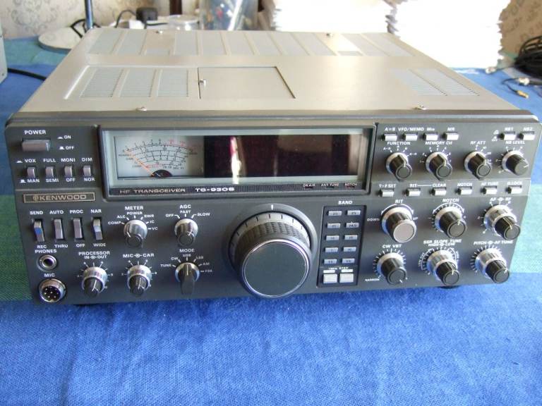 TRANSCEIVER. KENWOOD TRIO TS 930S HF TRANSCEIVER. SPARES OR REPAIR