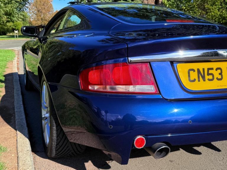 2004 Aston Martin Vanquish 5.9 Coupe 2dr Petrol Manual (396 g/km, 460 bhp) COUPE Petrol Manual