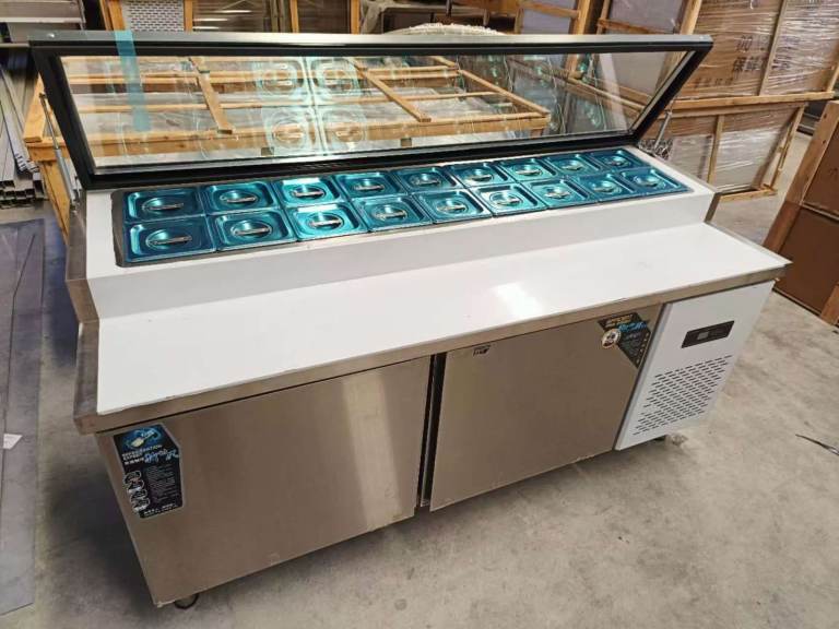 Pizza fridge counter display prep display fridge salad counter+ pans 1.8M  new