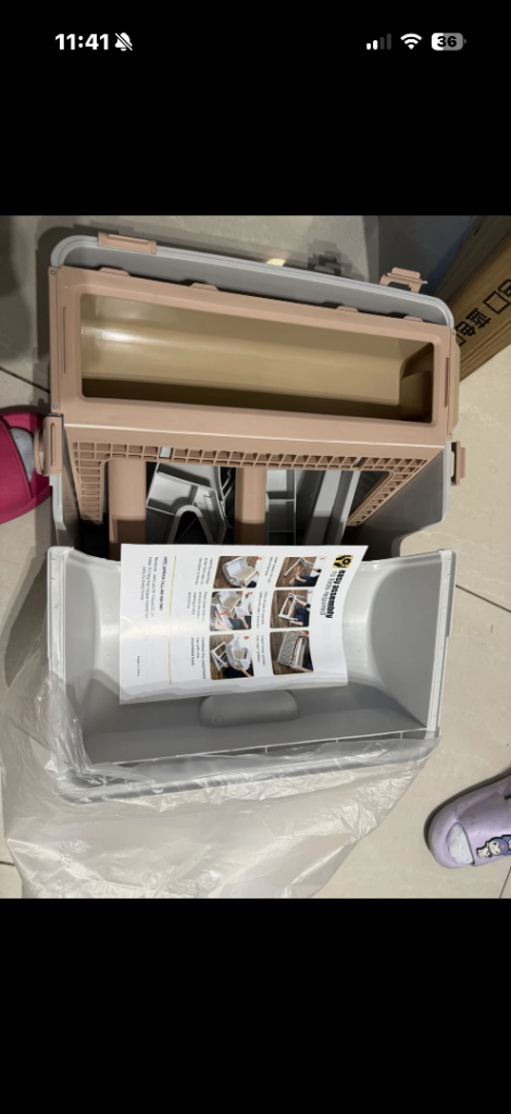 Semi automatic enclosed cat litter box