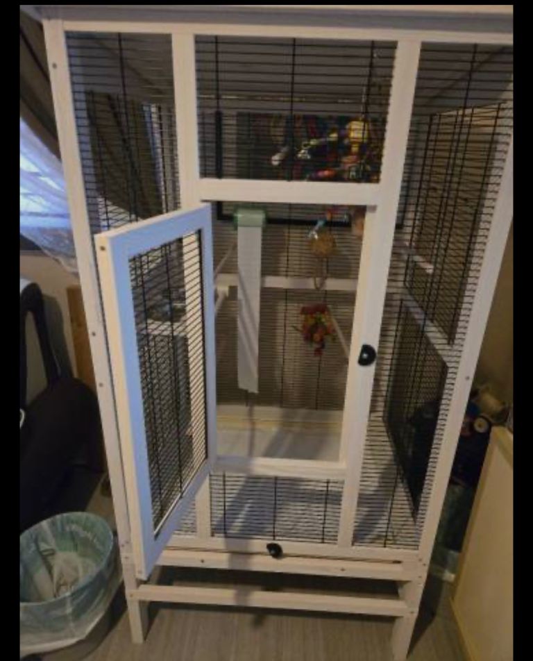 Parrot cage FREE if gone today!!!!!