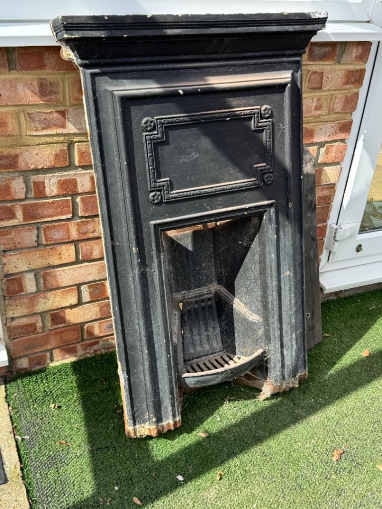Cast iron fireplace COLLECTION ONLY PO2 