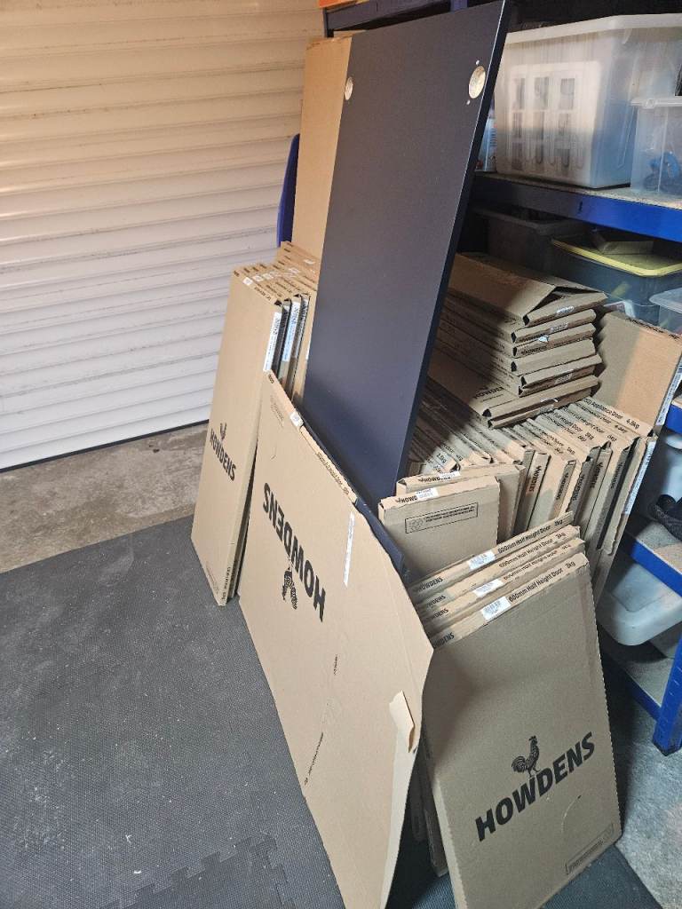 Howdens Clerkenwell Handleless Super Matt Navy Kitchen cabinet doors