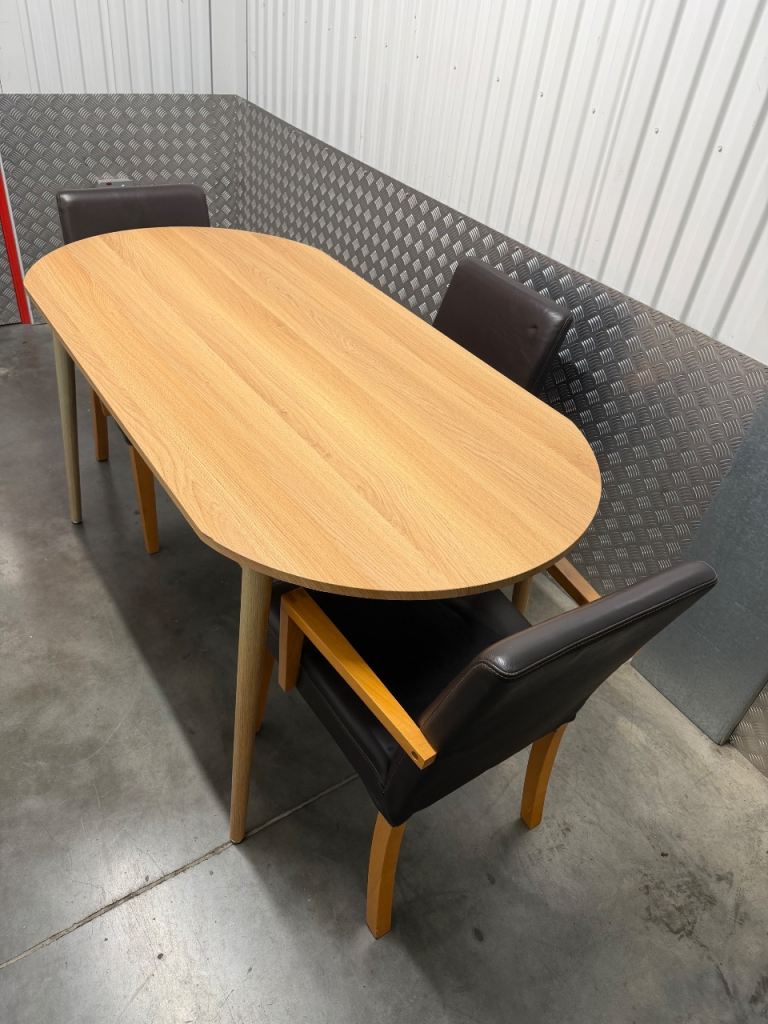 SLEEK SCANDINAVIAN DINING SET. Free delivery!!!