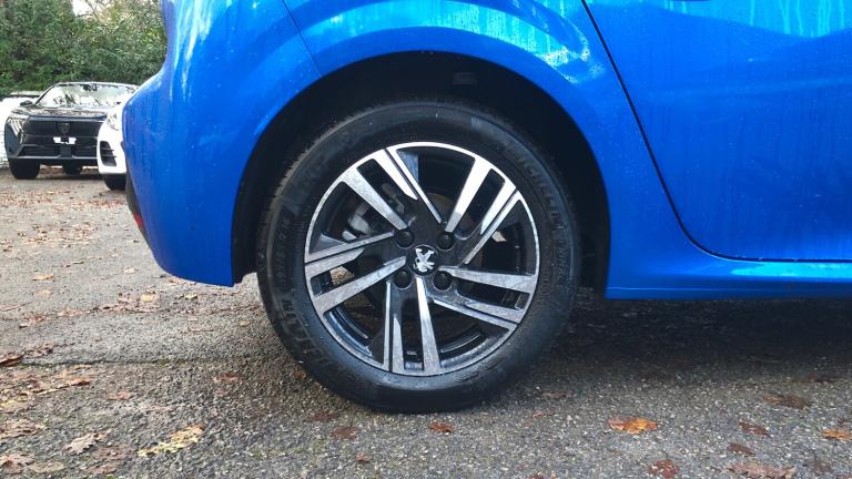 2022 Peugeot 208 1.2 PureTech Allure Premium Hatchback 5dr Petrol Manual Euro 6 (s/s) (100 p Hatc...