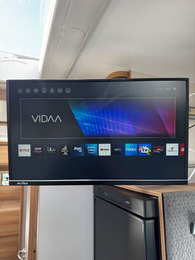 Avtex 12v-240v Smart Tv for motorhome or caravan. 