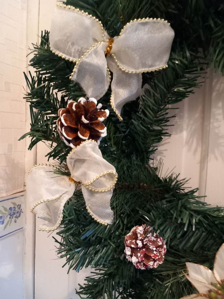 LARGE CHRISTMAS DOOR WREATH 