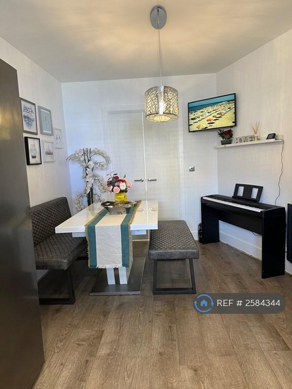 1 bedroom in Farnborough, Kent, BR6 (#2584344)