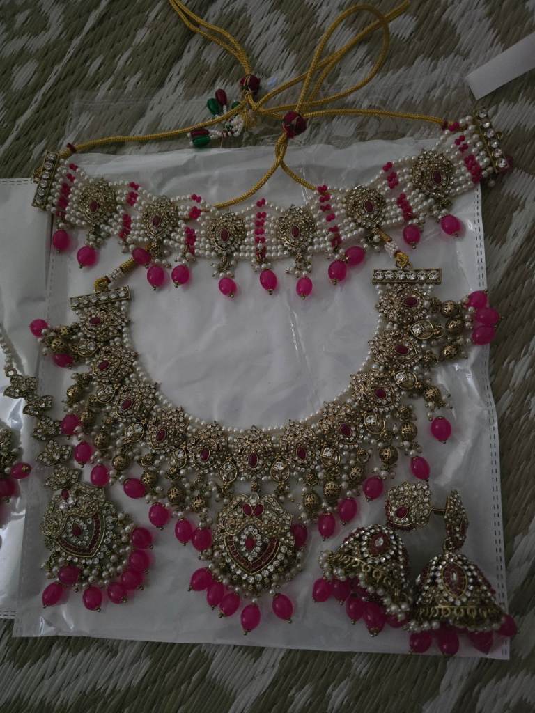 Stunning Indian/Pakistani Jewellery Set – Pink & Gold