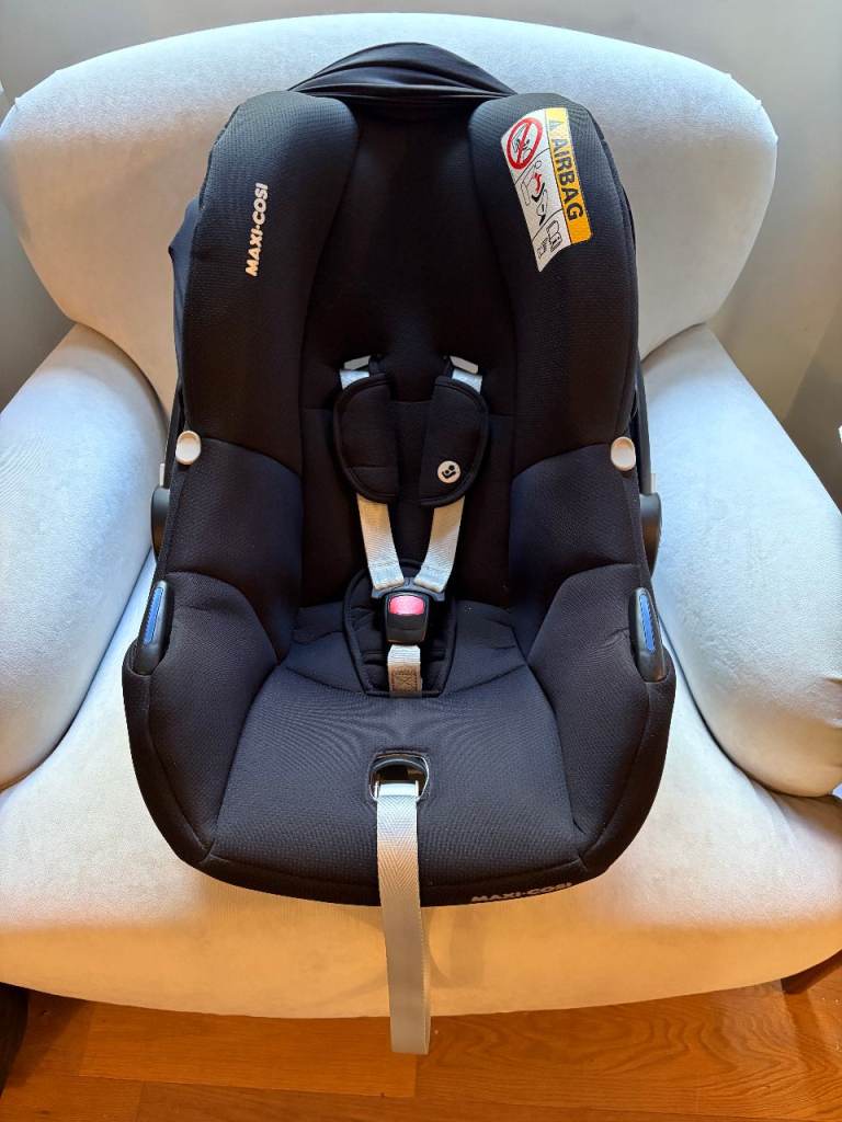 Maxi-Cosi Baby Car Seat – Black, Good Condition