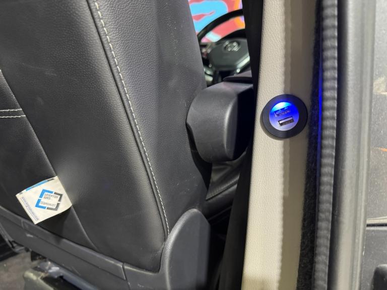 2017 Volkswagen Transporter 2.0 TDI BMT 204 Highline Kombi / Camper Van DSG Crew Van Diesel Autom...