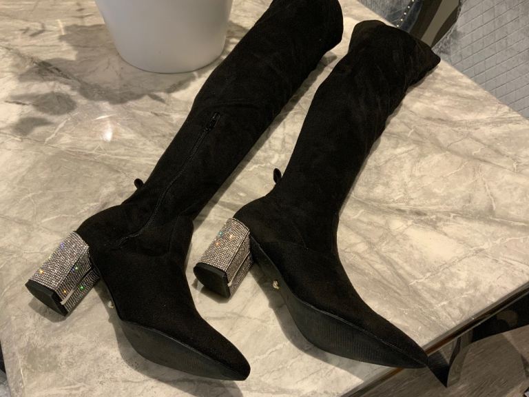 Ladies KURT GEIGER suede over the knee boots with 3 inch diamanté heel size 8 excellent condition 