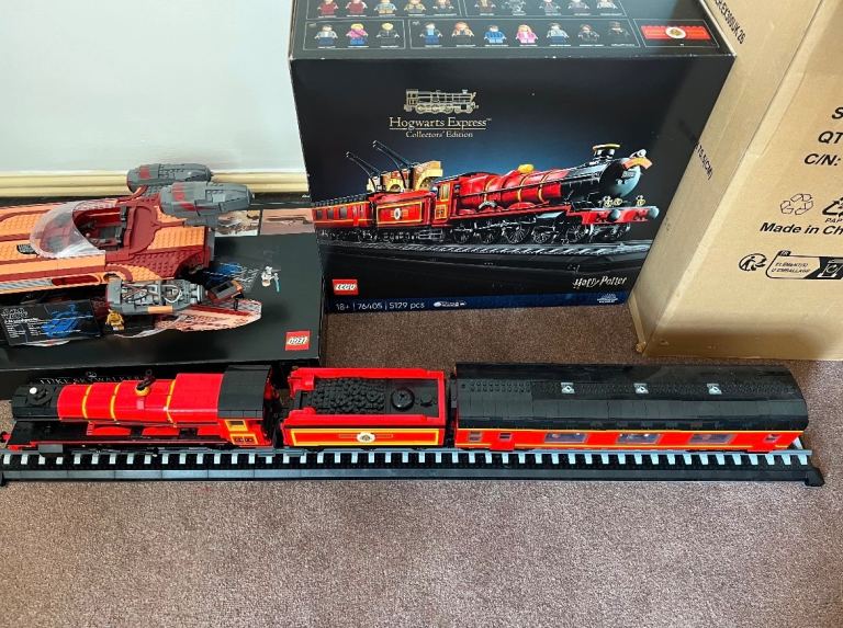 LEGO Hogwarts Express Train 76405 – Harry Potter Set
